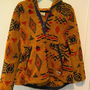 North face pull over